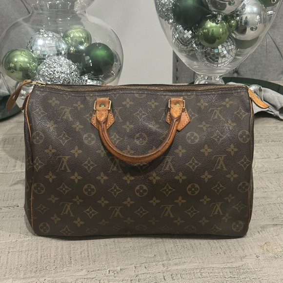 Louis Vuitton Handbags - Louis Vuitton large speedy